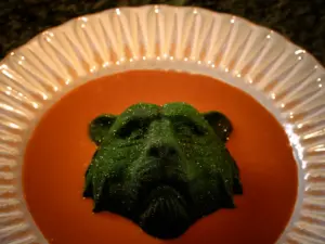 Crying Tiger Chicago reconocido entre los restaurantes más hermosos de Estados Unidos por su diseño innovador y experiencia culinaria.