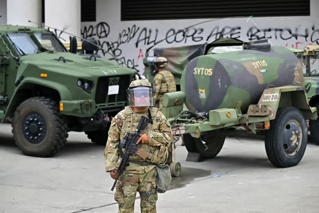 Retiro de la Guardia Nacional en Chicago tras decisión judicial que limitó el despliegue federal