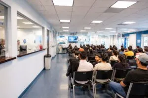 Consulado móvil Guatemala Chicago brindando trámites y asesoría a migrantes en Illinois con acceso a documentos oficiales