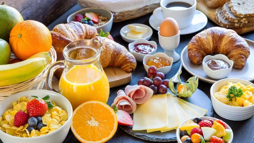 Brunch en Chicago con platos visuales y experiencia gastronómica viral en redes sociales