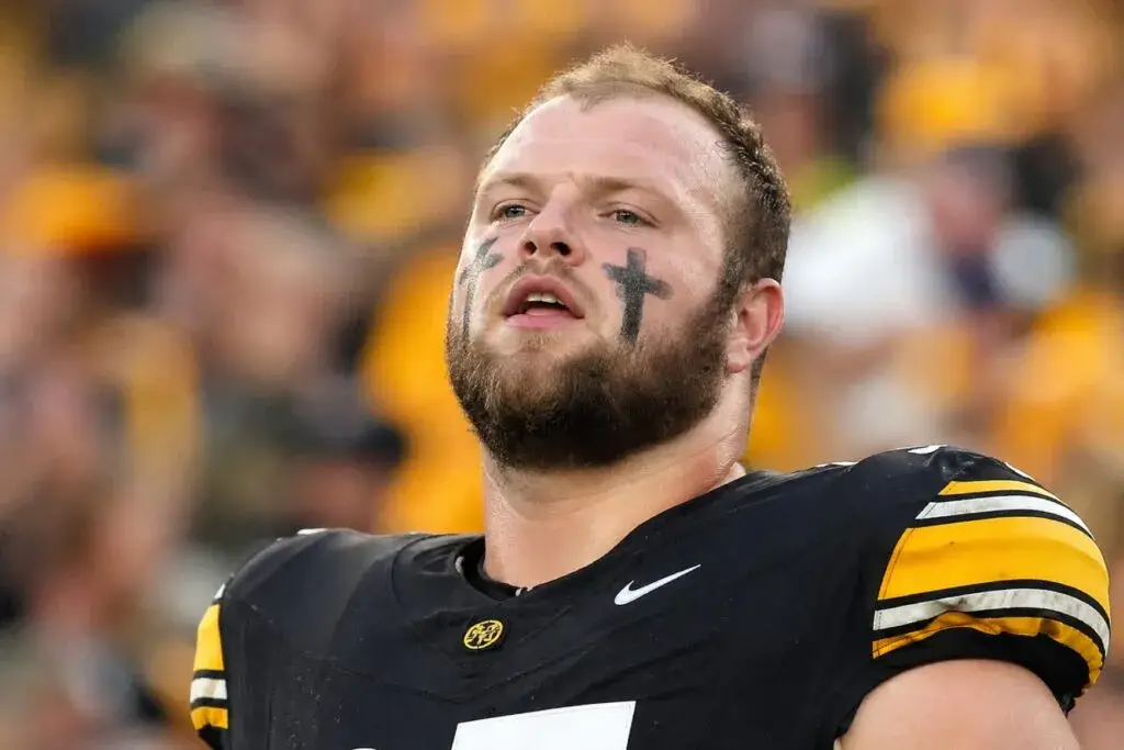 Logan Jones Heinz ketchup en Chicago refleja conexión entre deporte, marketing y cultura en Estados Unidos