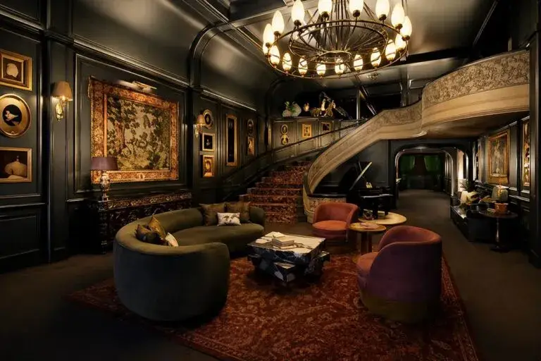 The Hand & Eye Mansion impulsa experiencias inmersivas en Chicago con innovación cultural y turismo creativo