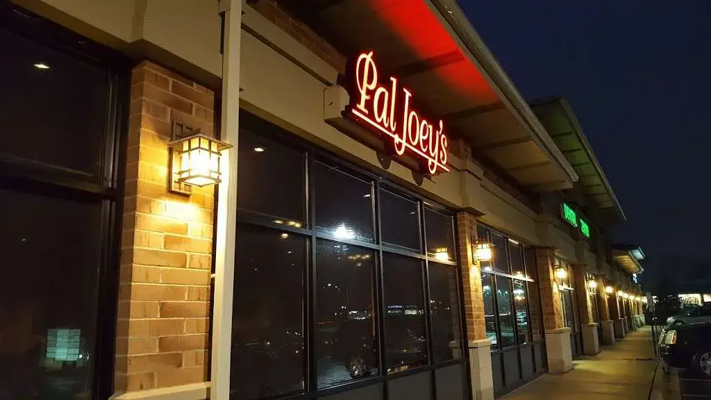 Restaurante Pal Joey’s Chicago cerrando tras 50 años reflejando cambios en el negocio y crisis de restaurantes históricos en Estados Unidos