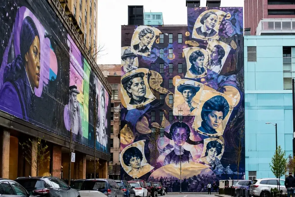 Murales en Chicago celebran el sufragio femenino con arte urbano en el South Loop y homenaje a Ida B. Wells
