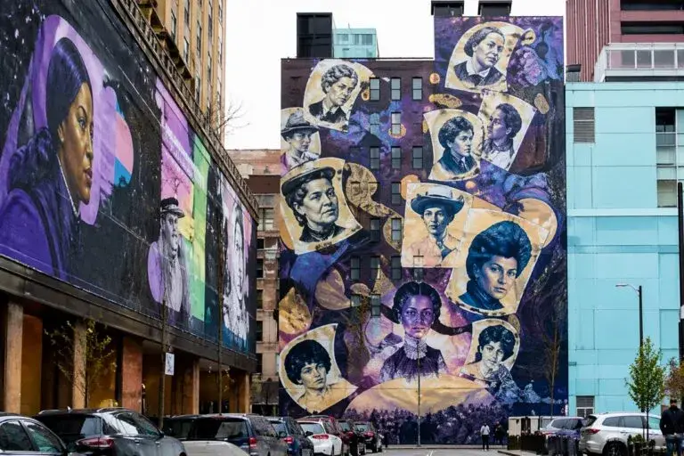 Murales en Chicago celebran el sufragio femenino con arte urbano en el South Loop y homenaje a Ida B. Wells