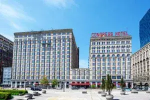 Lugar embrujado de Chicago con ambiente oscuro y arquitectura histórica paranormal