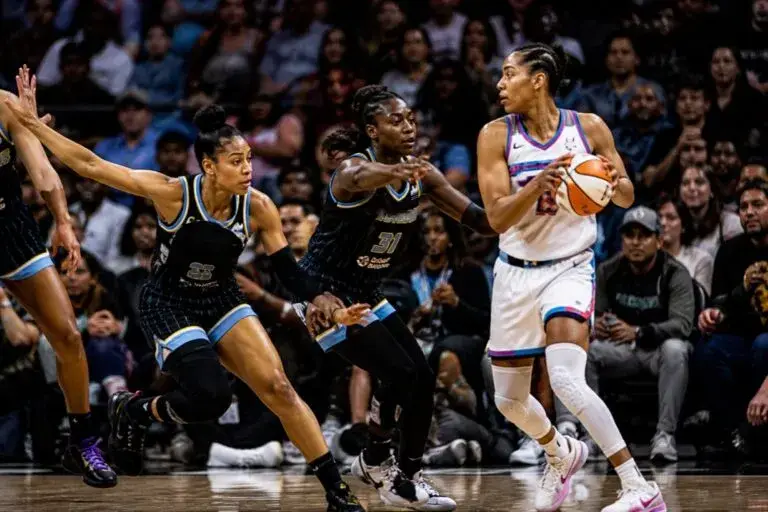 Chicago Sky WNBA en temporada 2026 mostrando talento y crecimiento económico en Chicago