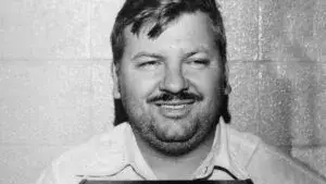 Investigación relacionada con el asesino serial de Chicago John Wayne Gacy y el impacto histórico del caso criminal