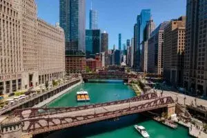 Naperville y Evanston destacan entre los mejores lugares para vivir en Estados Unidos por su calidad y seguridad
