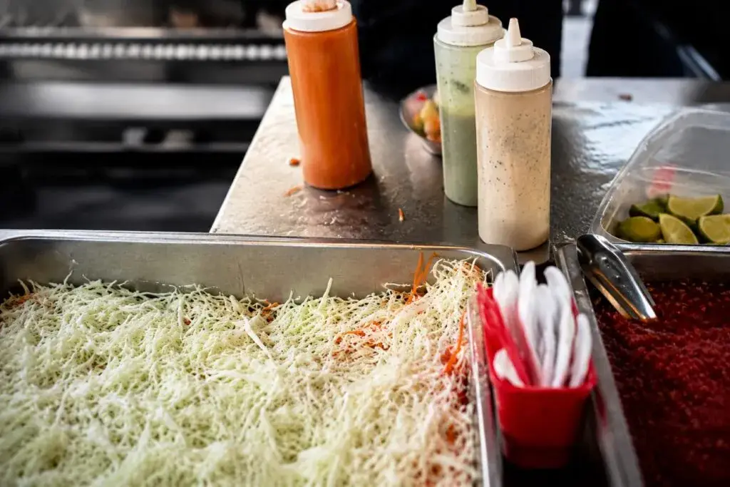 Gastronomía en Chicago con sabores latinos, festivales y nuevos negocios que fortalecen barrios, turismo y empleo local
