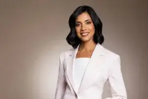 El alcalde de Chicago impulsa programas económicos y emprendimiento latino en barrios hispanos de la ciudad
