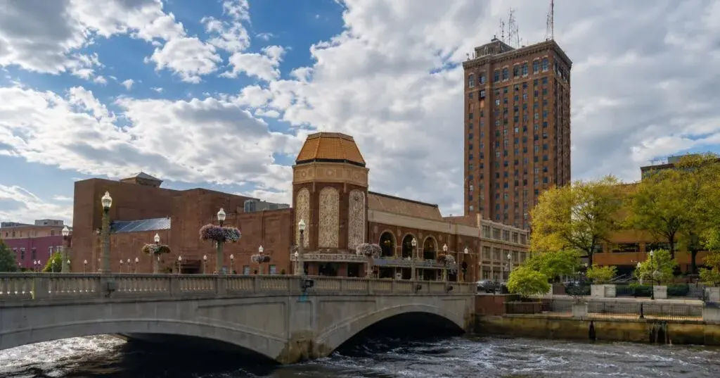 Clima en Rockford con temperaturas cálidas y posibilidad de tormentas durante este sábado en Illinois