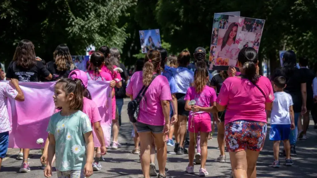 Marcha por Marcela Herrera en Chicago con familiares y vecinos exigiendo justicia por el atropello ocurrido en Pilsen.