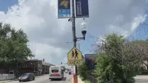Chicago instala 277 monitores de calidad del aire para medir contaminación en tiempo real y emitir recomendaciones de salud pública.