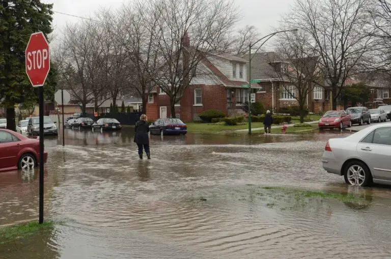 Chicago se prepara ante riesgo de más inundaciones