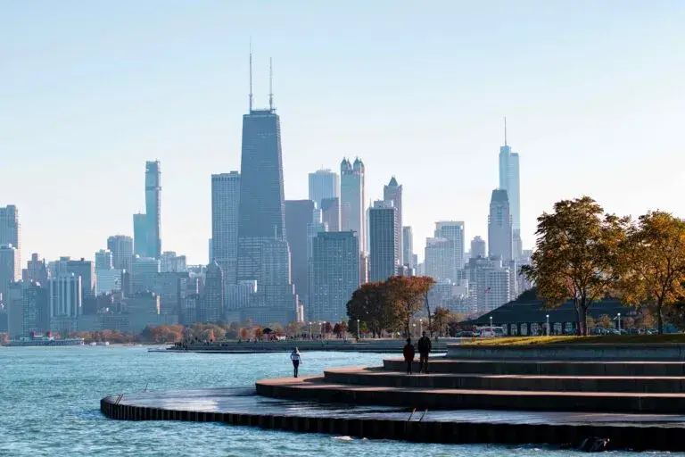 Día de la Independencia en Chicago con pronóstico de tormentas y calor intenso durante las celebraciones.