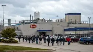 Cierre de Tyson Foods en Illinois afecta más de 2,000 empleos en una planta de carne vacuna
