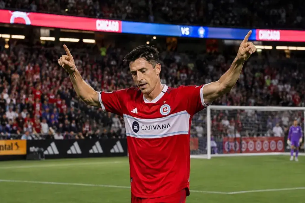 Lewandowski en Chicago lidera la remontada del Chicago Fire con un doblete en la MLS.