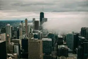 Clima en Chicago con tormentas severas, lluvias intensas y riesgo de inundaciones en Illinois