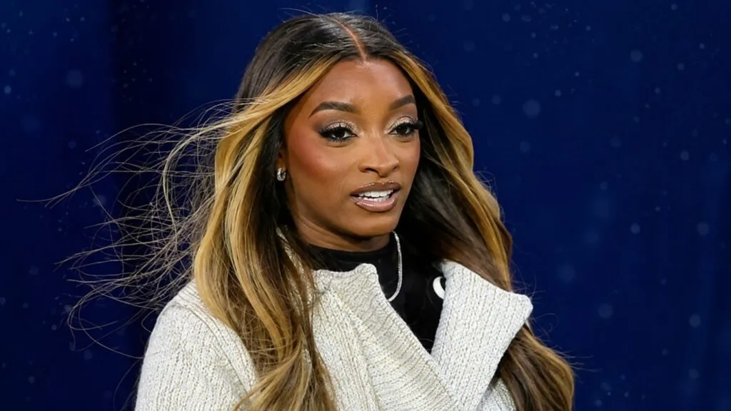 Simone Biles en Chicago reveló el robo de su Porsche GTS por tres hombres enmascarados y confirmó que el vehículo fue recuperado.
