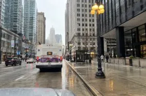 Carril exclusivo para buses en Michigan Avenue busca agilizar el transporte público y reducir retrasos en Chicago
