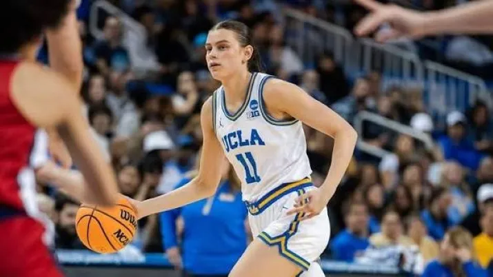 Gabriela Jaquez juega con Chicago Sky durante su primera temporada de 39 partidos en la WNBA.