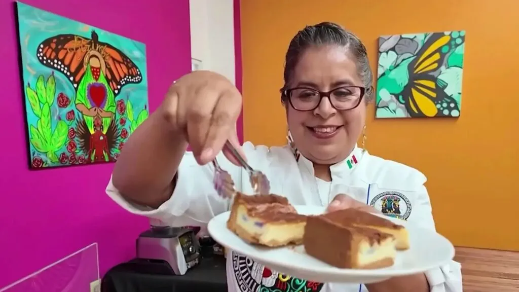 La chef Atzimba Pérez abre La Casa de Atzimba en Chicago para celebrar la cocina mexicana y fortalecer a la comunidad.