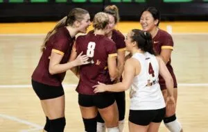 Loyola Chicago vence a Rhode Island en un partido de voleibol femenino de Atlantic 10.